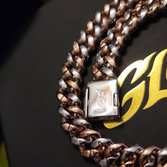 20" 2 tone white/rose gold plated iced out prong choker from "SHOP GLD" - Picture 6 of 6